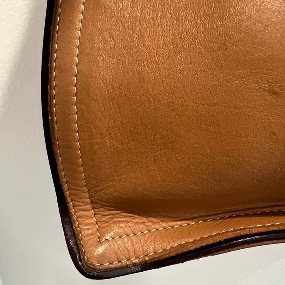 Coach Vintage Camel and Chocolate Brown Lined Shoulder Bag - Picture 13 of 15